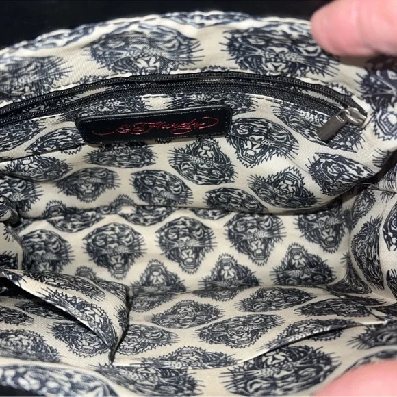 Ed Hardy Black and Red Skull Shoulder Bag - Picture 4 of 7